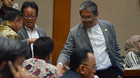 PKS: PEMERINTAH HARUS AWASI PLN